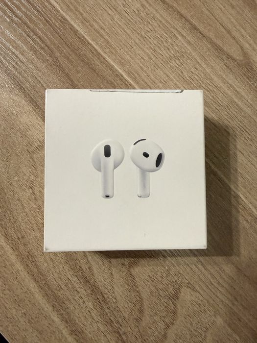 Продам AirPods 4