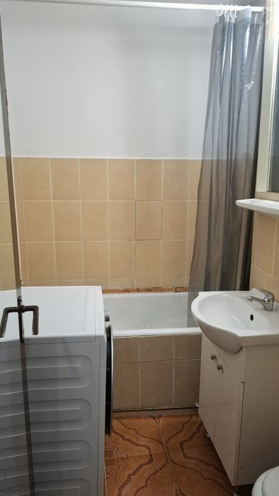 Închiriere garsoniera cu balcon