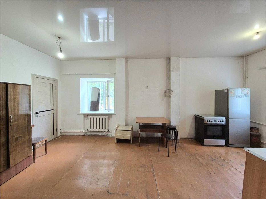 Продам 3 комн студию  болгарского типа в старом городе,