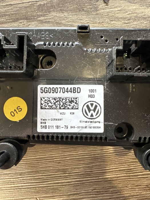 Климатроник управление VW GOLF7