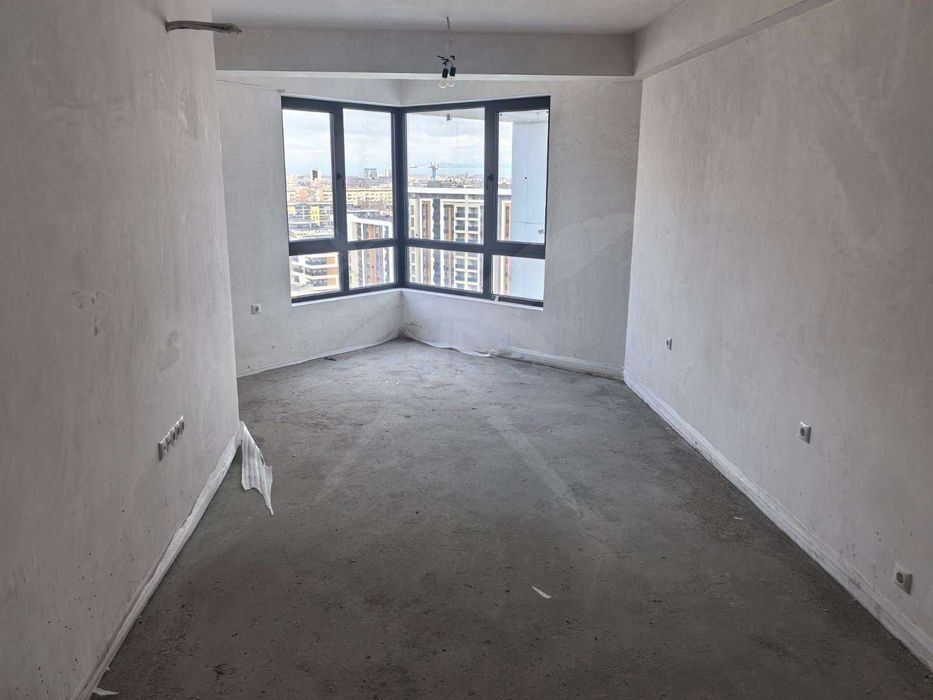 Продава се Тристаен апартамент в Пловдив, Христо Смирненски - 95 кв.м за 1155 €/кв.м - Снимка #1