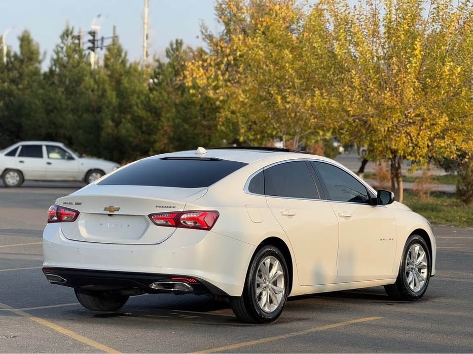 Chevrolet Malibu 2022 — 2