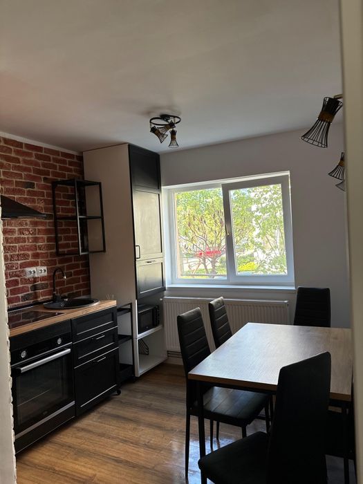 Apartament de vanzare 3 camere str Toamnei — fotografia 1