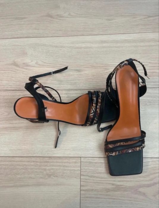 Sandale marimea 43