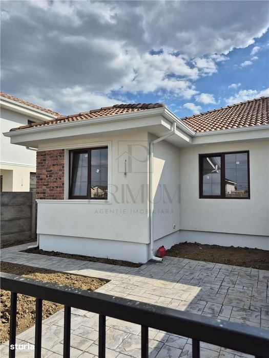 Duplex pe parter - zona excelenta - toate utilitatile