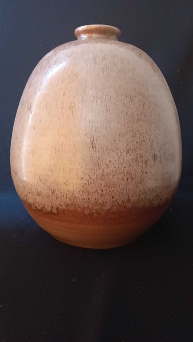 Красива керамична голяма ваза