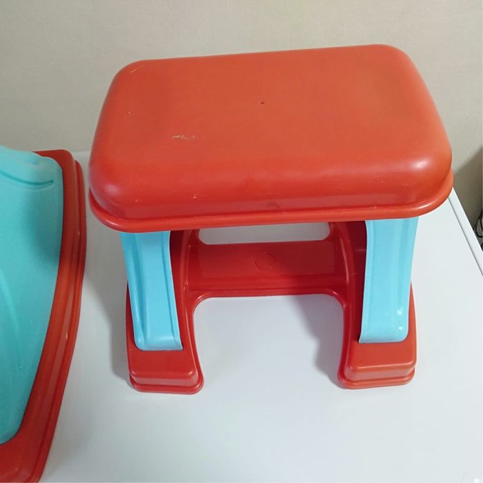 Детский столик