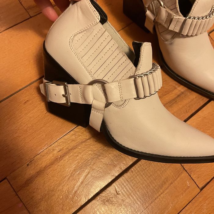 Vând botine  dama noi