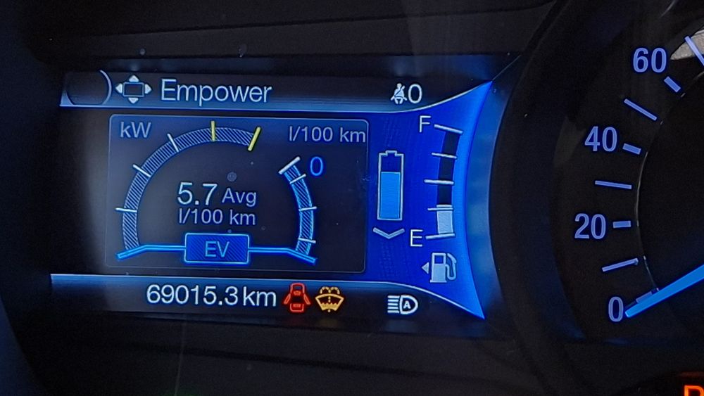 Ford Mondeo VIgnale hibrid