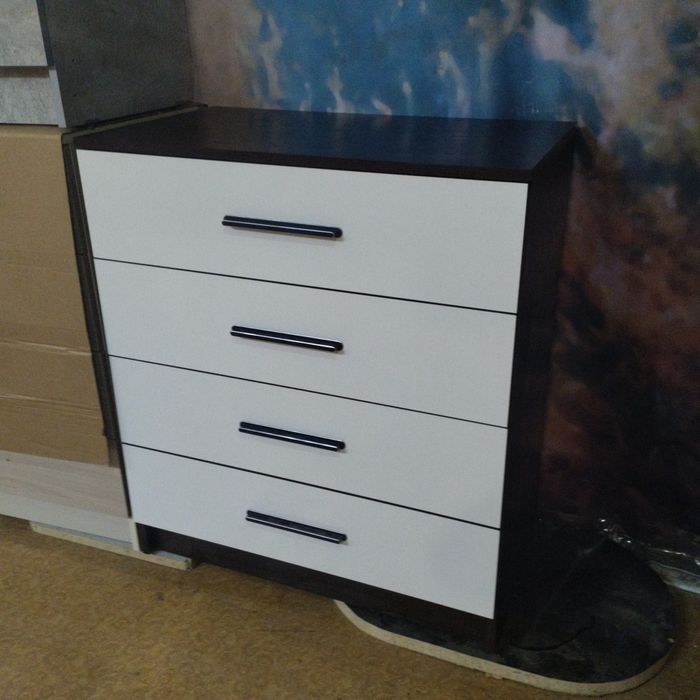 Новые комоды в сборе