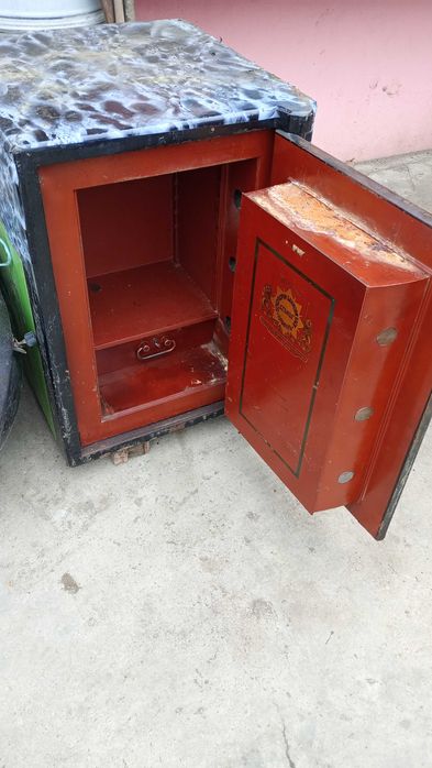 огнеупорен сейф/каса