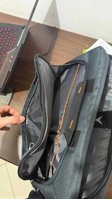 Samsonite Guard IT Jeans – geantă laptop 16″ – NOUĂ, nefolosită