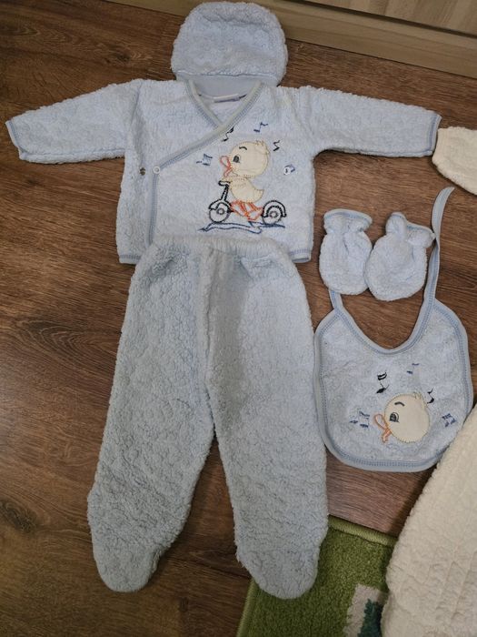 2 бебешки комплектчета
