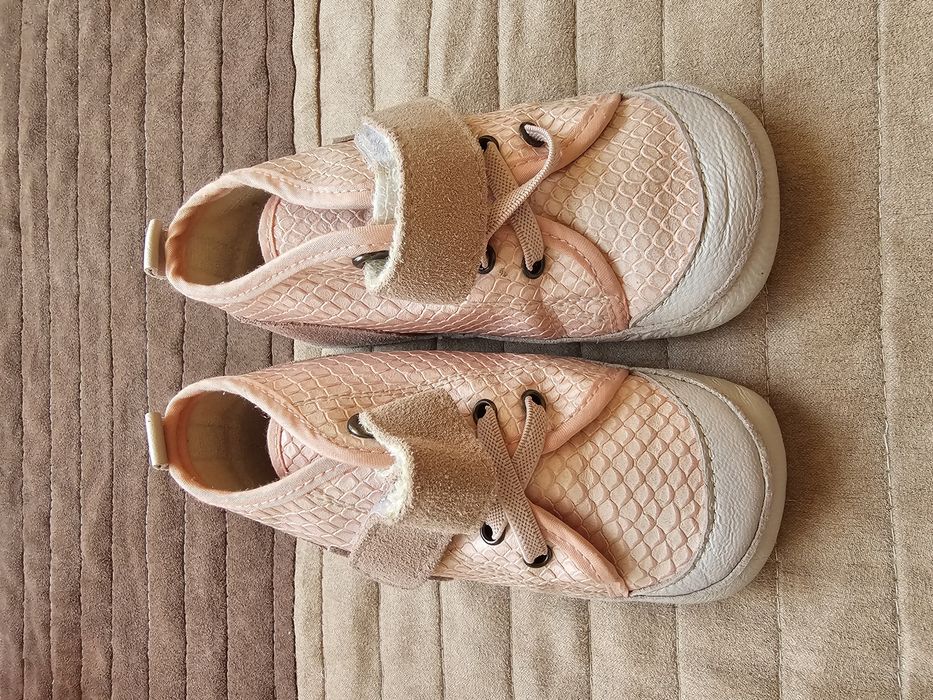 Пантофи за момиче от естествена кожа, с мека подметка