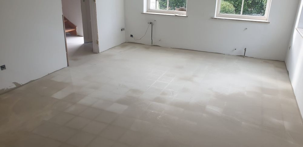 Montăm parchet stratificat direct peste gresie,