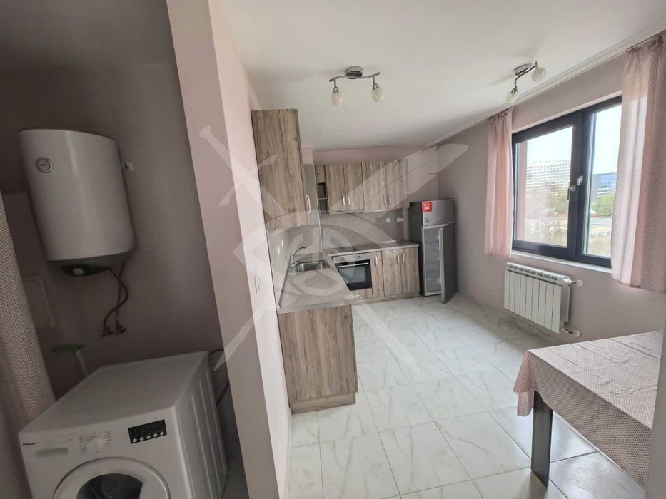 Дава се под наем Многостаен апартамент в Пловдив, Христо Смирненски - 150 кв.м за 847.62 € - Снимка #2