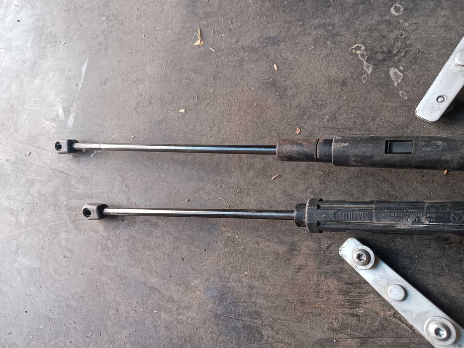 Части за капак наа Мерцедес C class