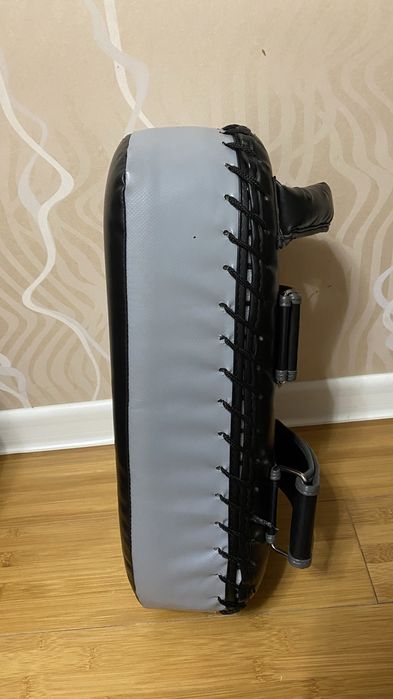 Лапа для тренеровок Everlast