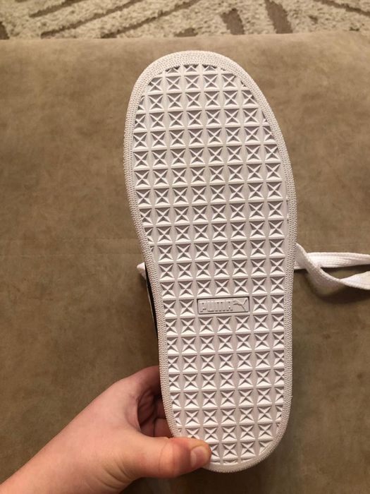 Кеды- кроссовки. Белые. Новые.