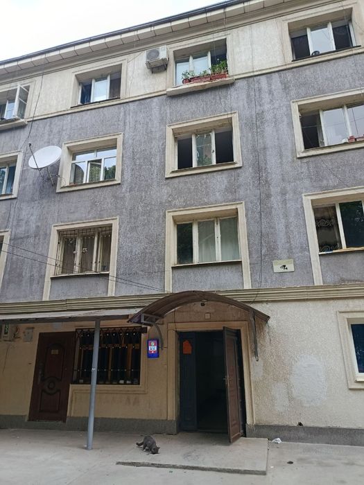 Ижарага берилади  1 хонали общежитие  уй. Беш капада