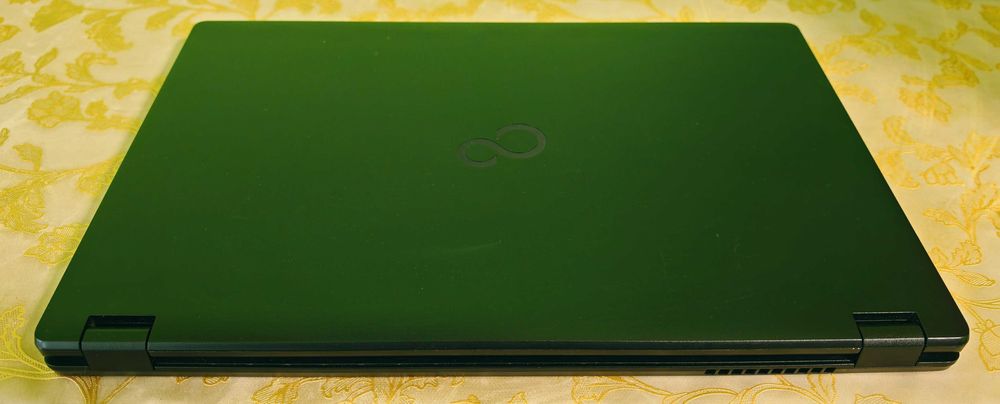 Fujitsu Lifebook E5511/Intel Core i7-1165G7/16GB RAM/512GB SSD NVMe/Iris Xe Graphics/15.6 Full HD IPS