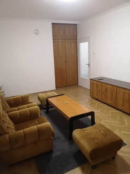 Двустаен имот в Изток