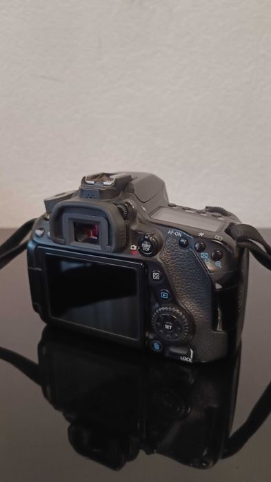 Продам Canon 80d