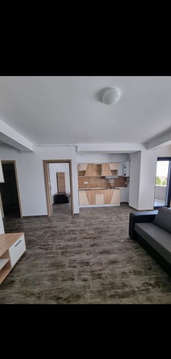 Inchiriez apartament cu 2 camere, in complex Steaua de Mare 2. Pe term