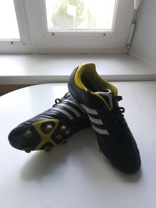 Футбольные бутсы Adidas Adipure 11pro