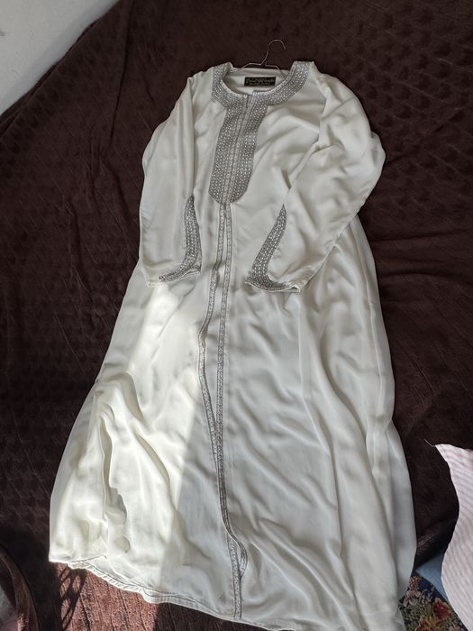 Платье. Производство эмираты.