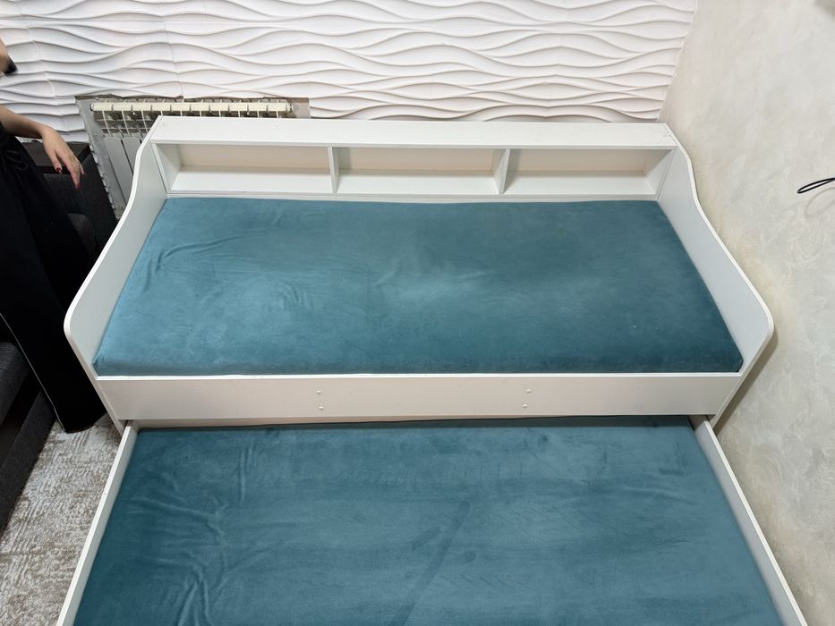 продается кровать