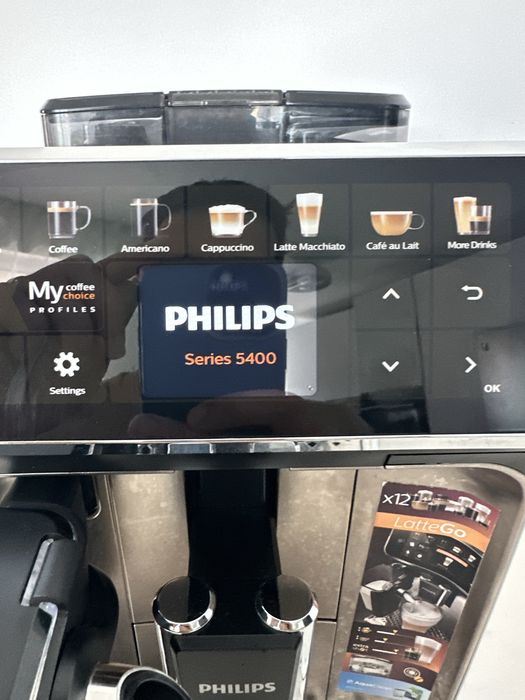 Philips LatteGo 5400 EP5447 – Espressor automat, sistem LatteGo, stare foarte bună