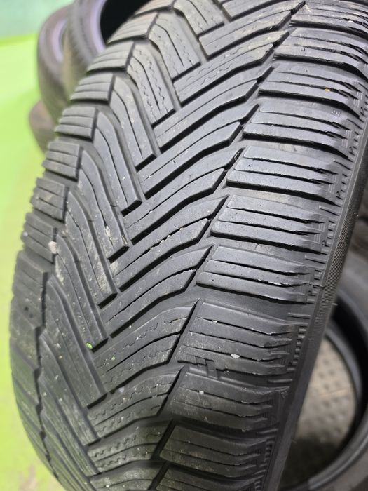 2 бр зимни 205/55/17 Michelin 22г