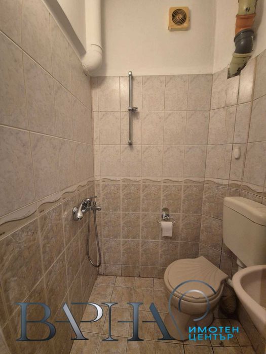 Дава се под наем Двустаен апартамент в Варна, Център - 50 кв.м за 353.94 € - Снимка #6