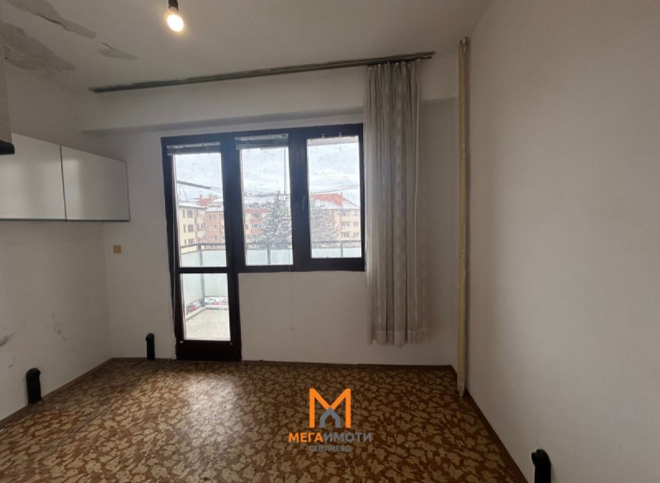 Продажба 2-стаен гр. Севлиево - гр. Севлиево 56m²