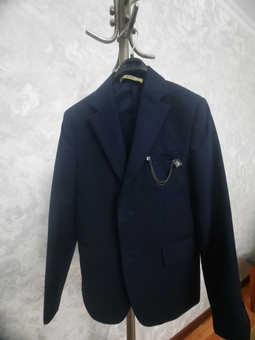 Школьный костюм с 2 брюками (летний и зиний)