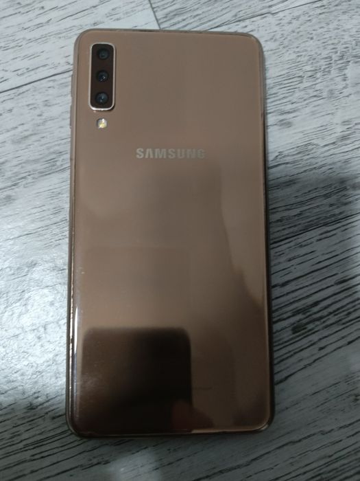 Samsung Galaxy A7 (2018) срочно