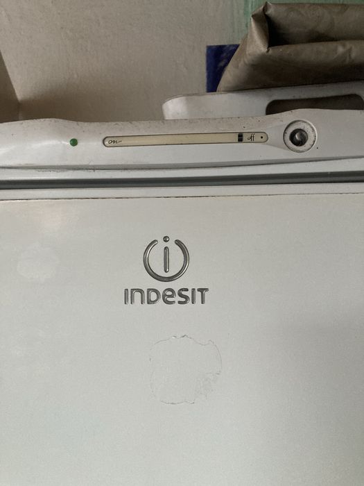 холодильник в рабочем состояний indesit марка