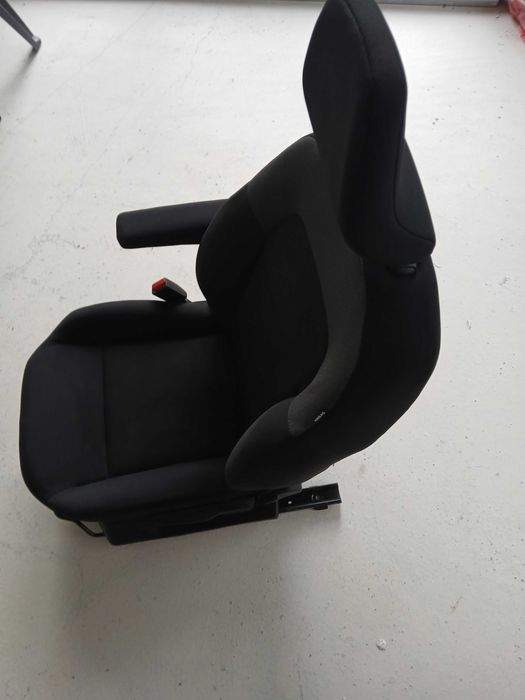 Седалка за Дачия /шофьорска/предна лява