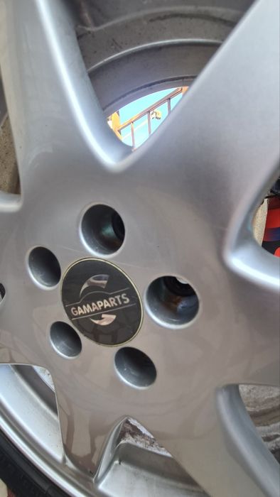 Гуми с алуминиеви джанти