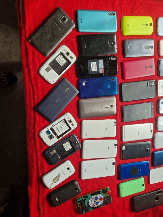 Telefon cu touchscreen pentru piese sau colecție