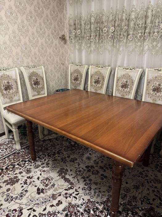 Stol sotiladi 3 metr