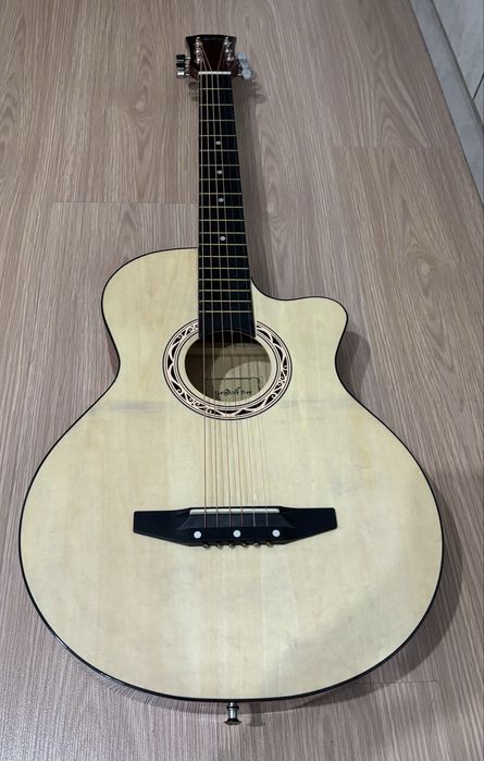 Акустическая гитара с вырезом The Olive Tree R38 N