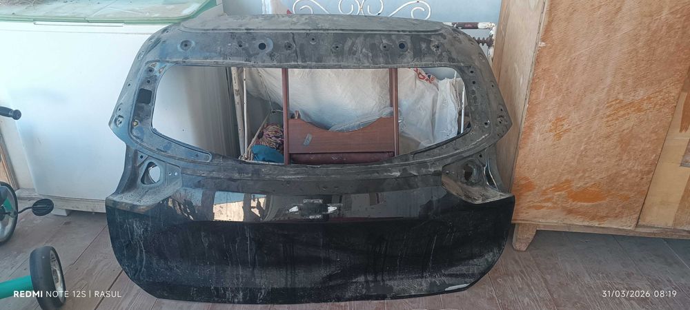 Treker 2 orqa bagaj 2025 qora rodnoy