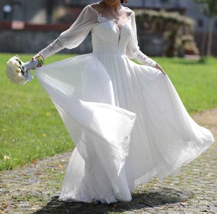 Vand Rochie mireasa din matase