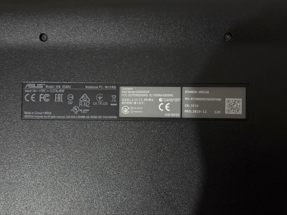 Ноутбук ASUS в хорошем состоянии