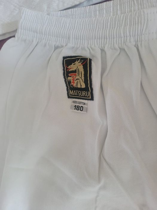 Продам кимано на рост 180