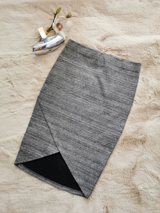 Пола Ginatricot, XS