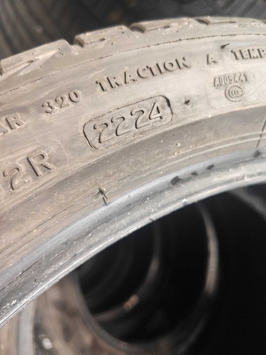 2бр. летни гуми 225/40/18 Bridgestone