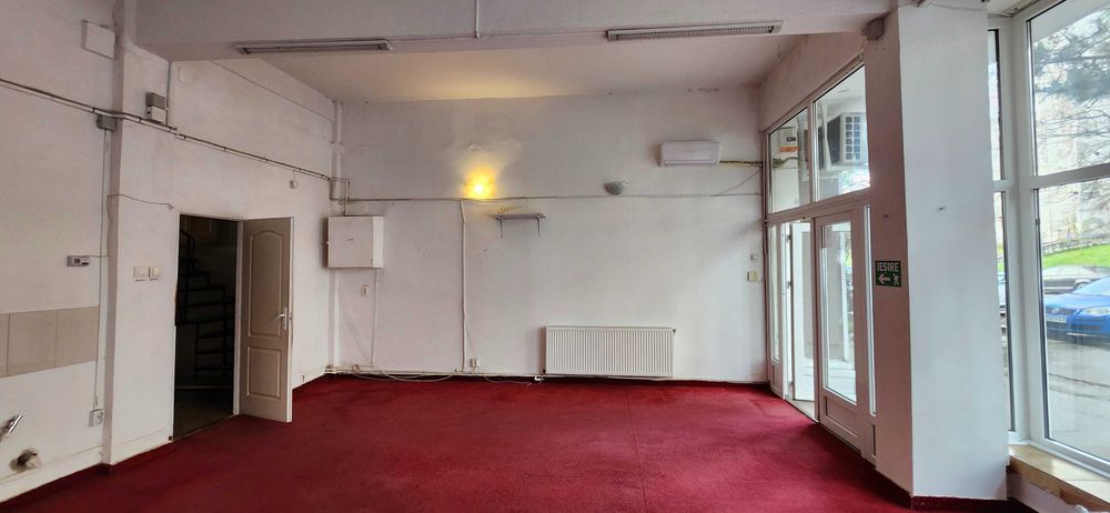 Spațiu comercial luminos, complet echipat, 65 mp – vad excelent